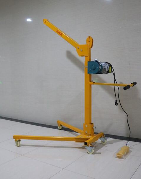 冠航便攜移動(dòng)式小吊機(jī)貨架重物吊運(yùn)案例