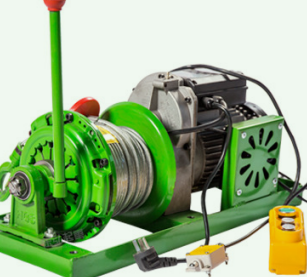 室外吊運(yùn)機(jī)使用離合器電機(jī)升降重物的方法